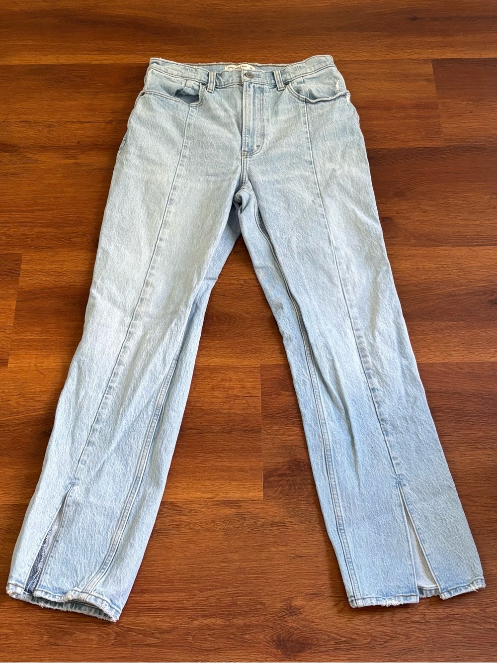 Abercrombie & Fitch The ‘90s Straight Ultra High-Rise Curve Love Jeans - 10